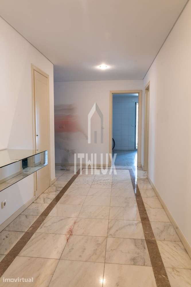 T2 no Condominio Twin Towers, Sete Rios a estrear com 2 WC e 2 lugares - Grande imagem: 5/41