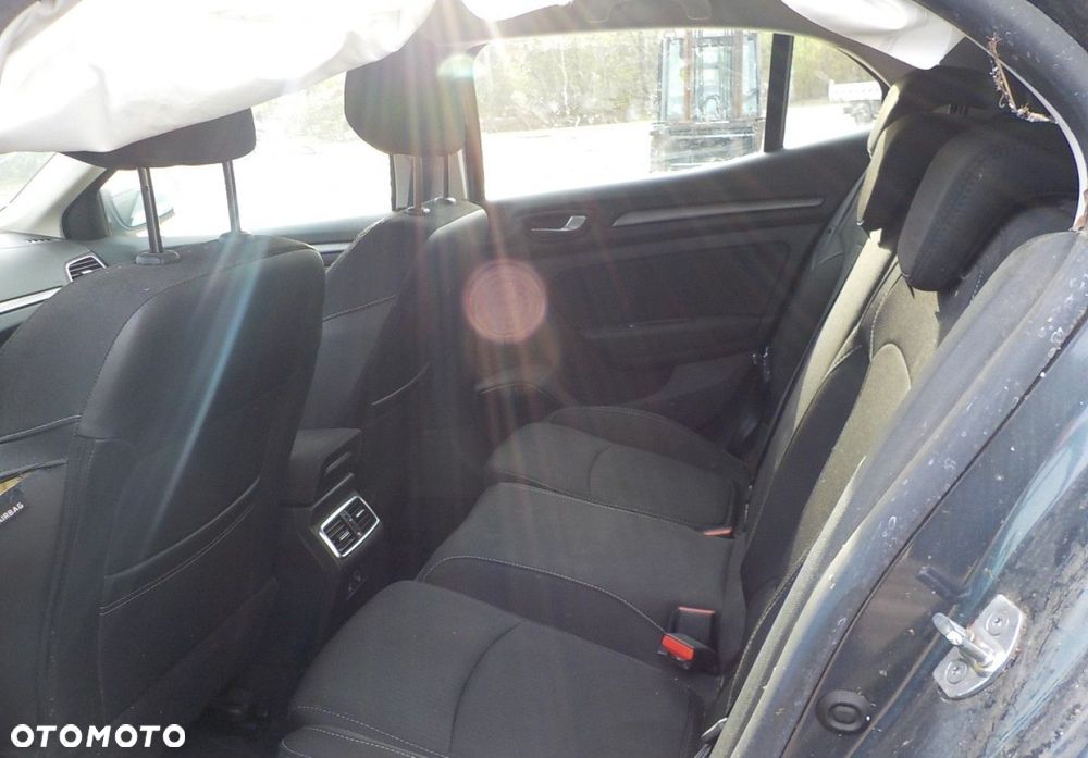 Renault Megane 1.5 Blue dCi Techno - 28