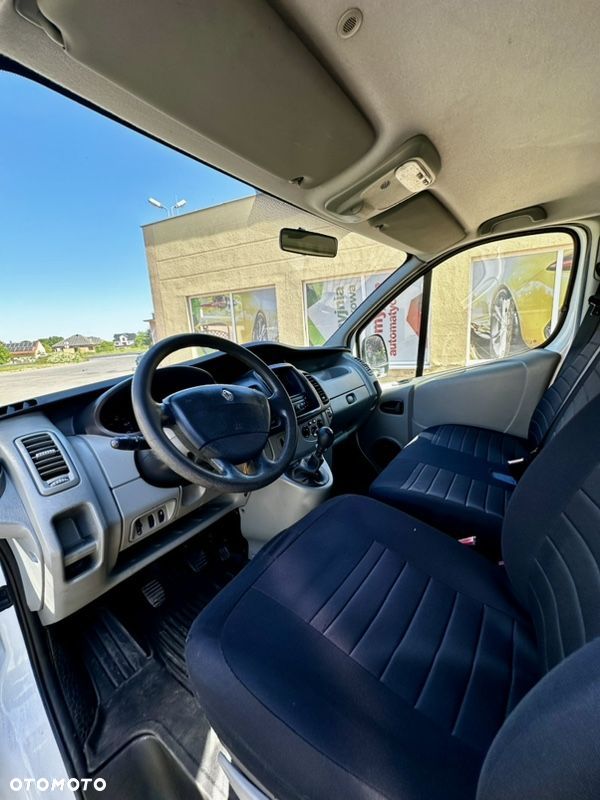 Renault trafic - 10