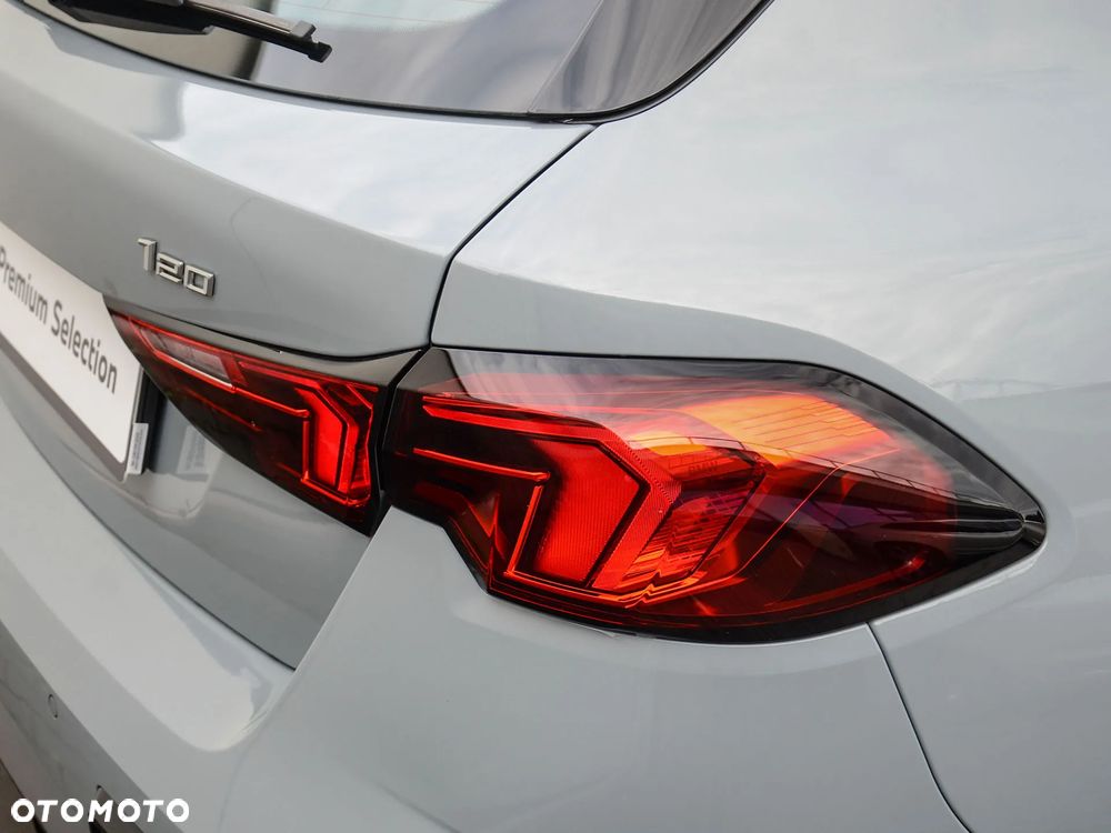 BMW Seria 1 120i M Sport - 14