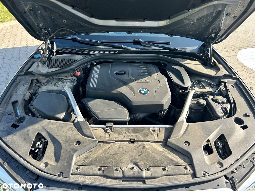 BMW Seria 5 530i xDrive Sport Line sport - 28