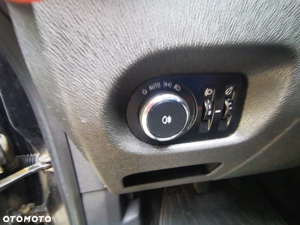 Opel Corsa 1.2 16V Selection 110 Jahre - 21