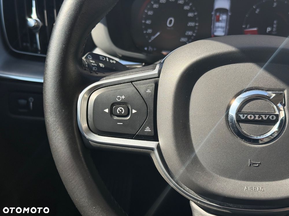 Volvo XC 60 B4 D AWD Momentum Pro - 15