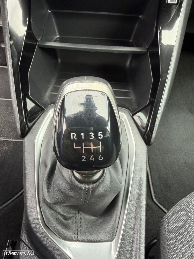 Peugeot 2008 1.2 PureTech Active - 22