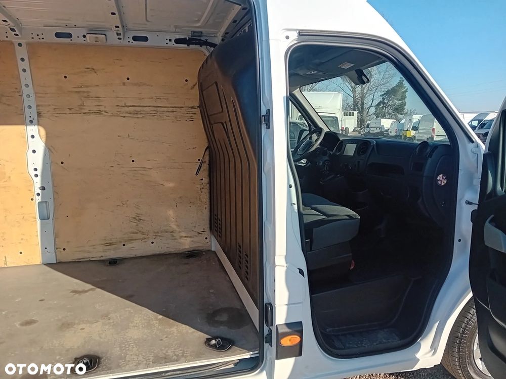 Nissan NV 400 - 14