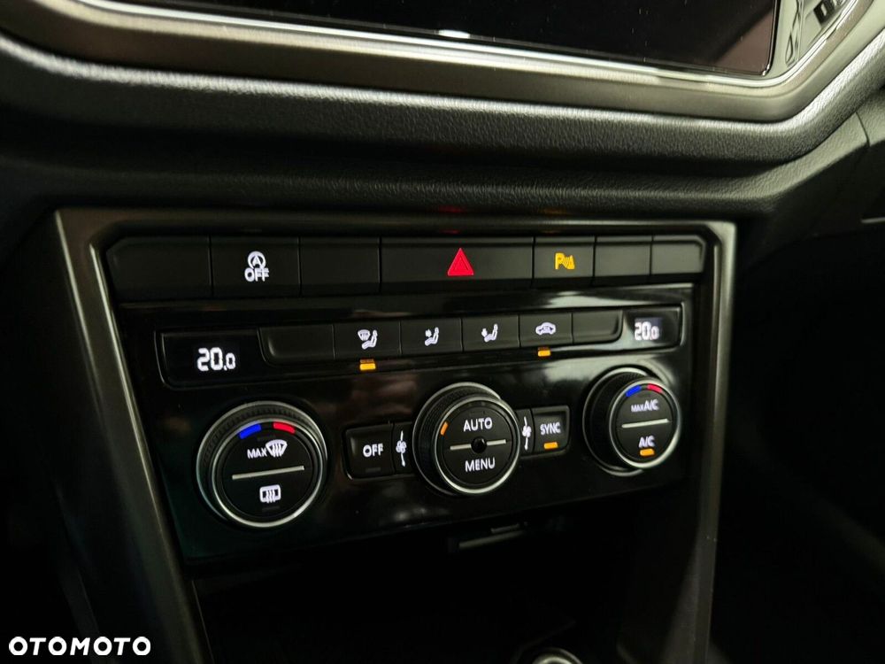 Volkswagen T-Roc - 36