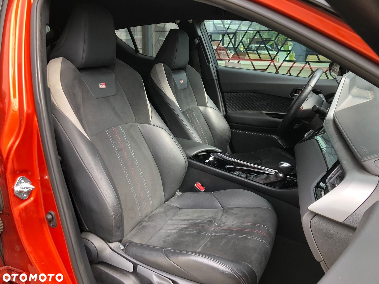 Toyota C-HR 2.0 Hybrid GR Sport - 22