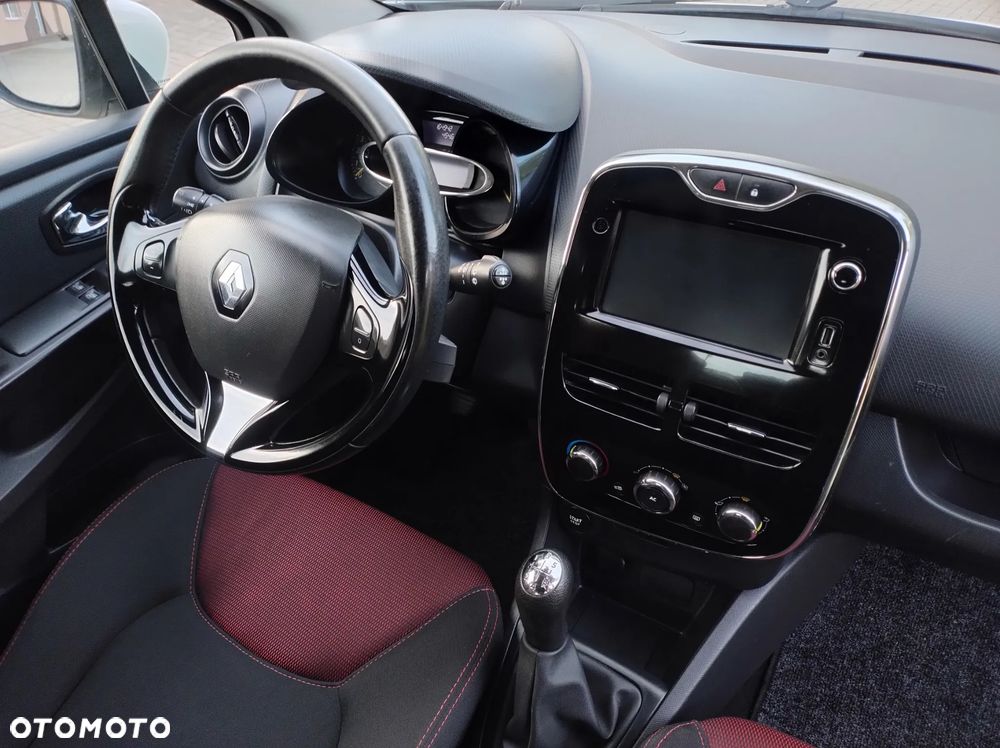 Renault Clio 1.2 16V 75 Life - 32