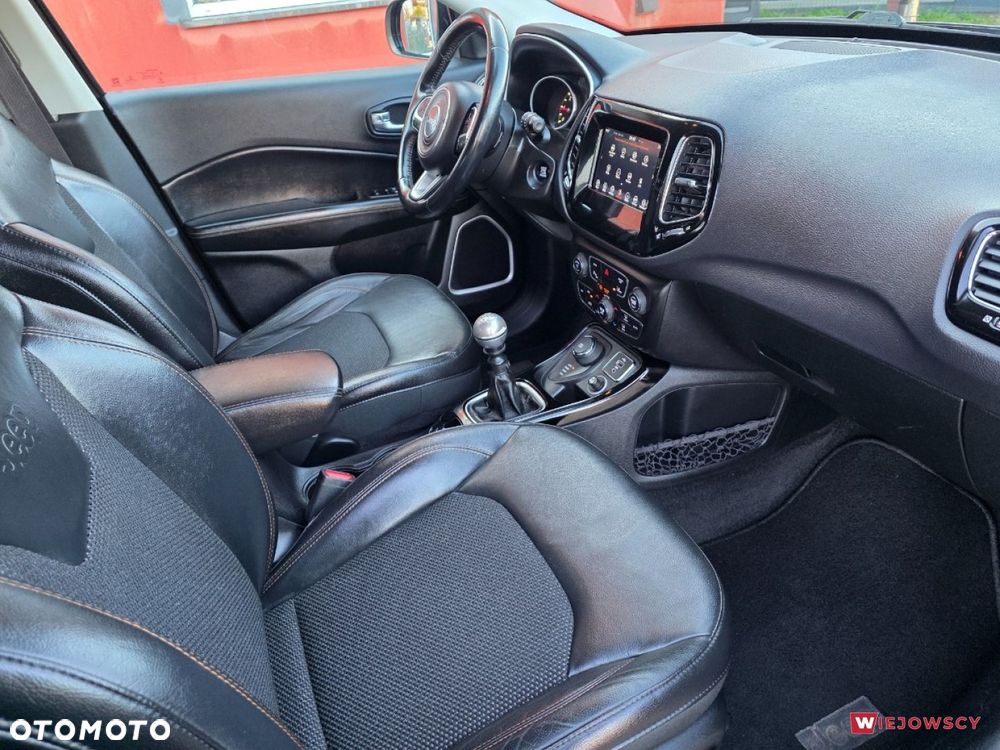 Jeep Compass - 18