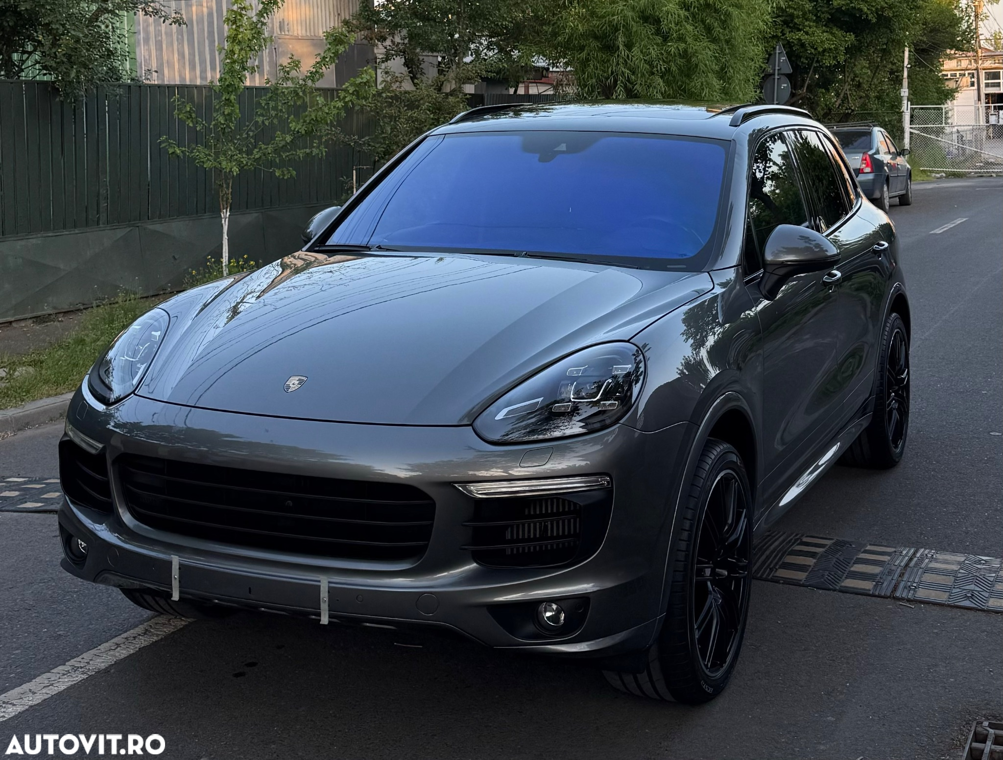 Porsche Cayenne 4.2 L S - 2