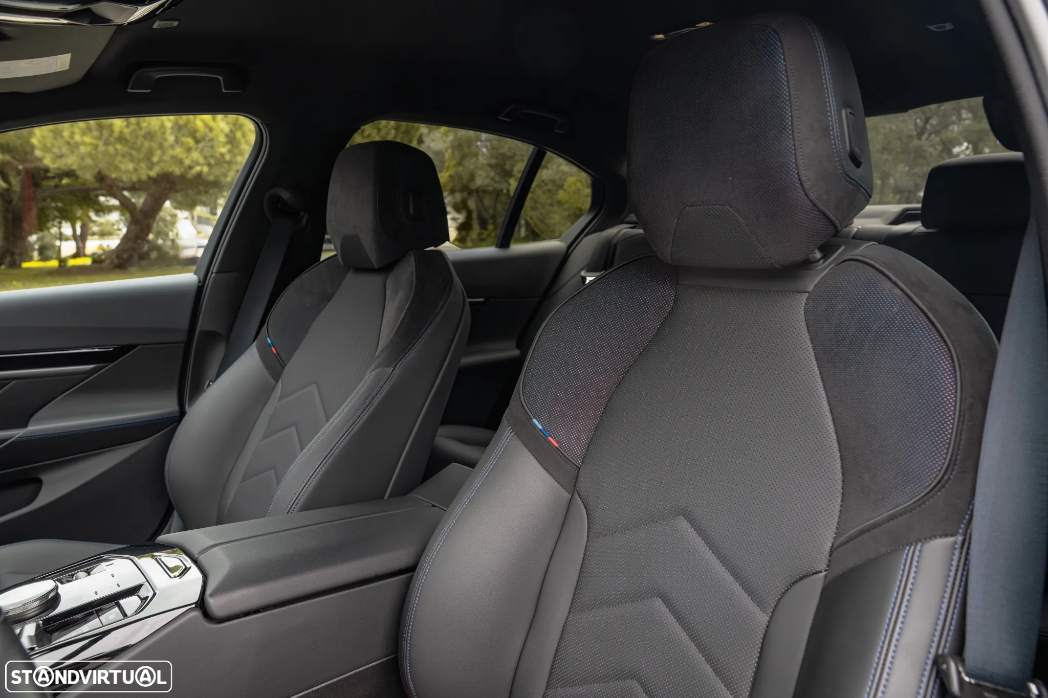 BMW 520 d Pack Desportivo M - 27