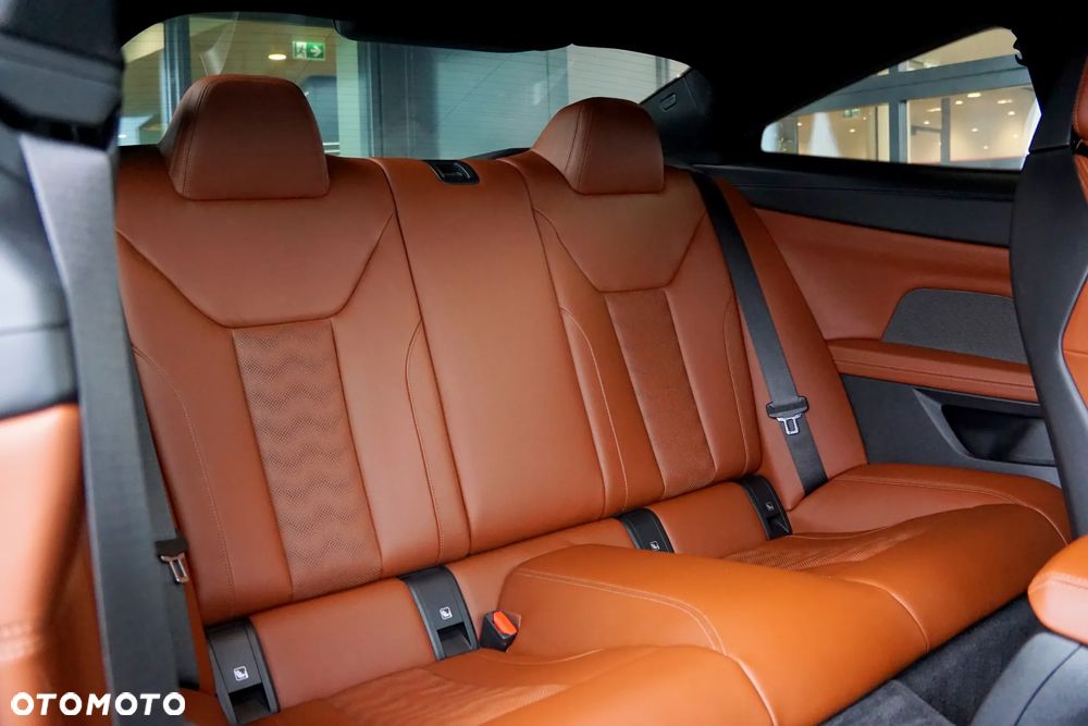 BMW M4 Competition M xDrive - 26