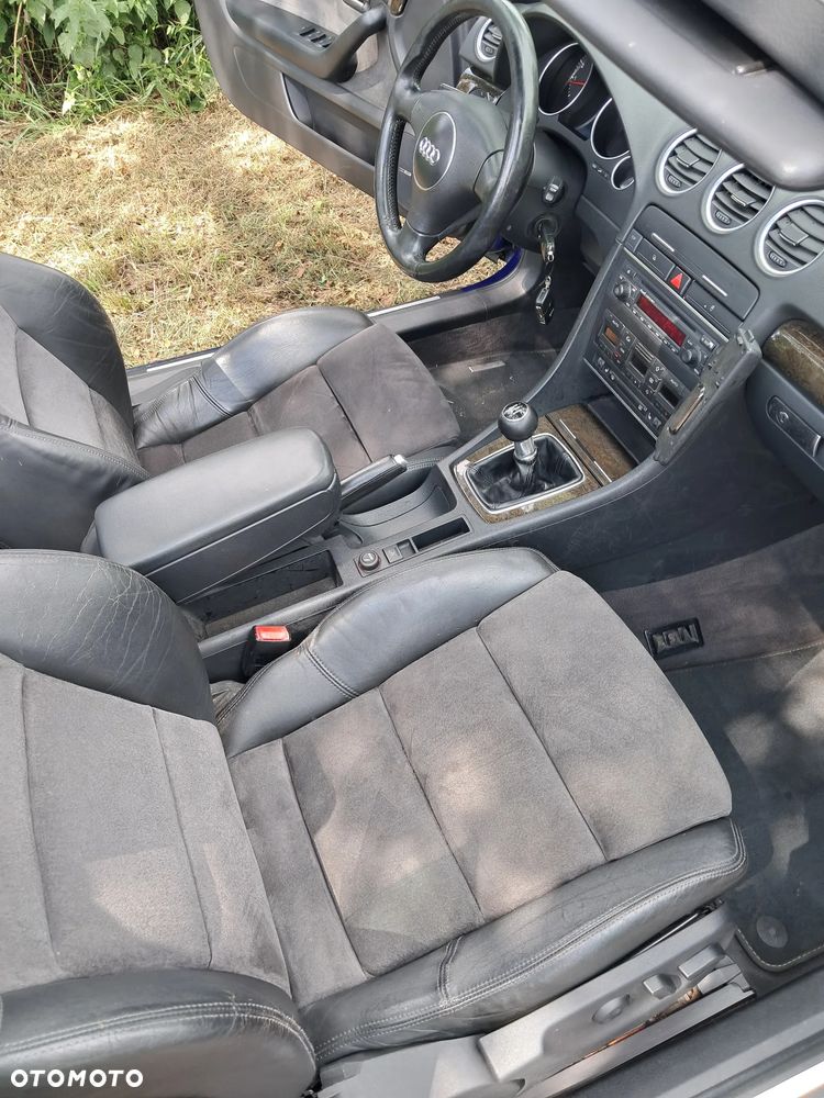 Audi A4 Cabrio 2.4 - 7