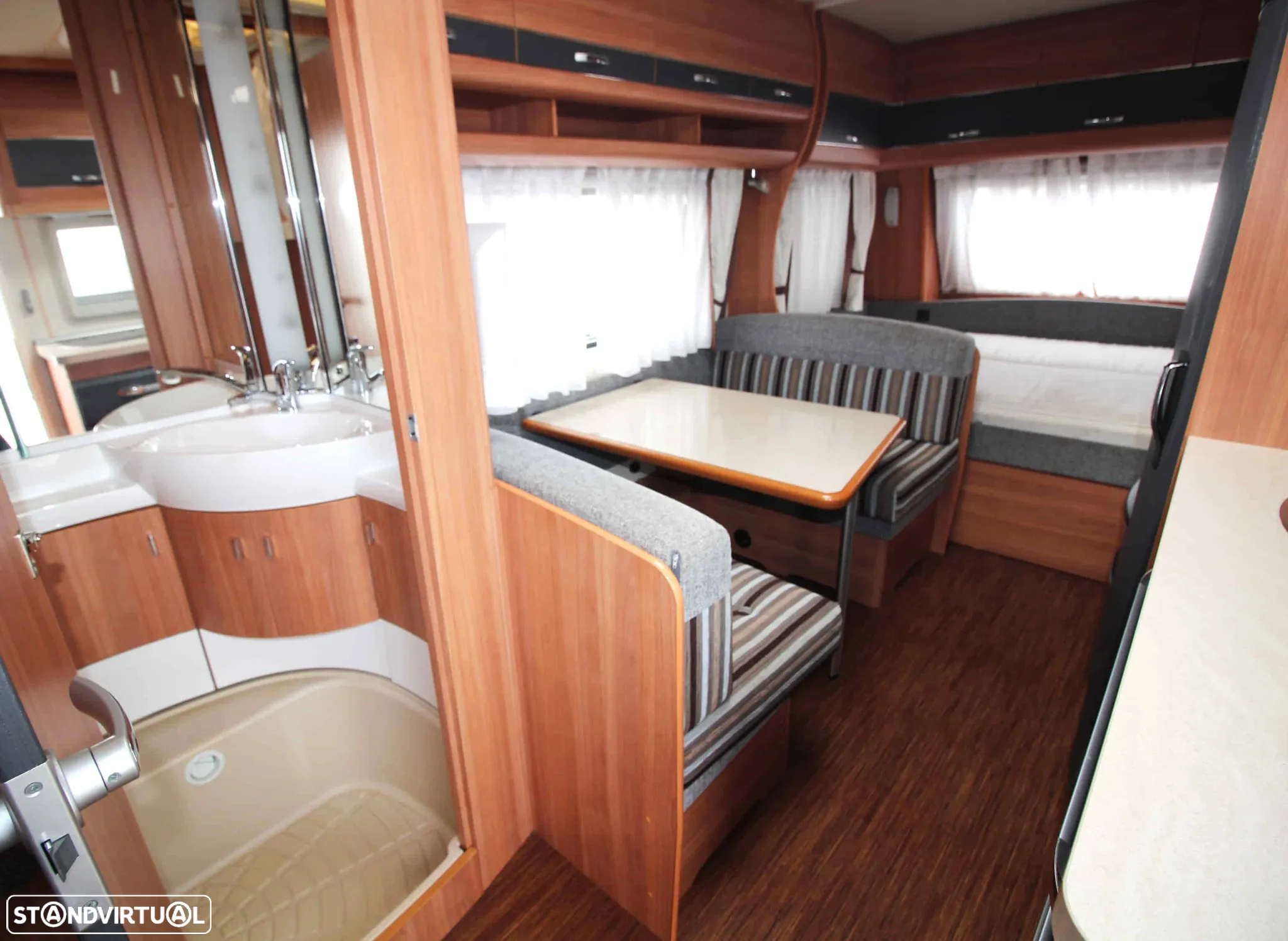 Hobby De Luxe 490 KMFE U15 - 9