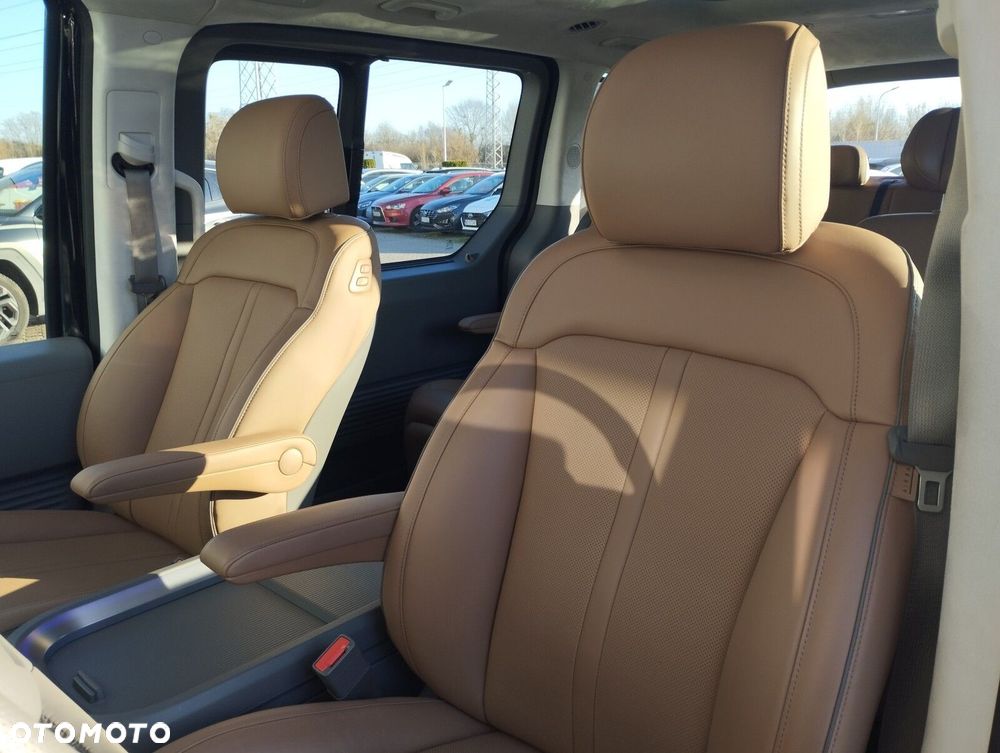 Hyundai Staria 1.6 T-GDI HEV Luxury - 19