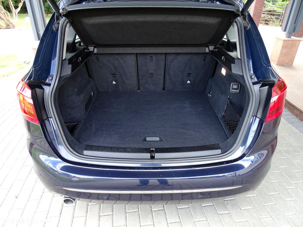 BMW Seria 2 216d Luxury Line - 16