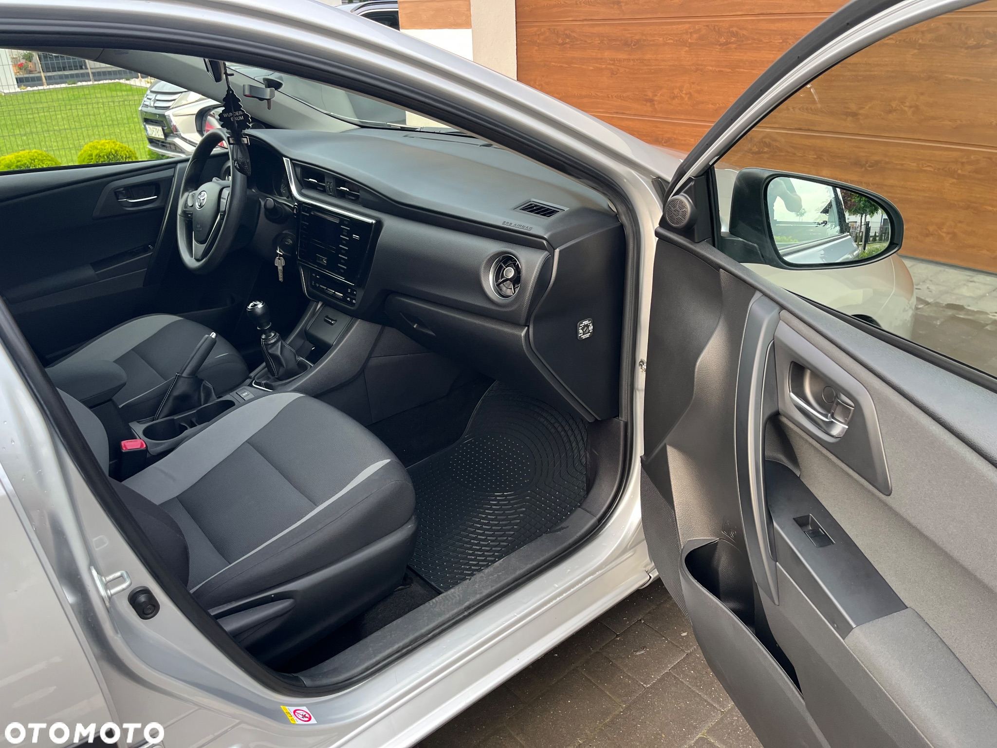 Toyota Auris 1.4 D-4D Active - 13