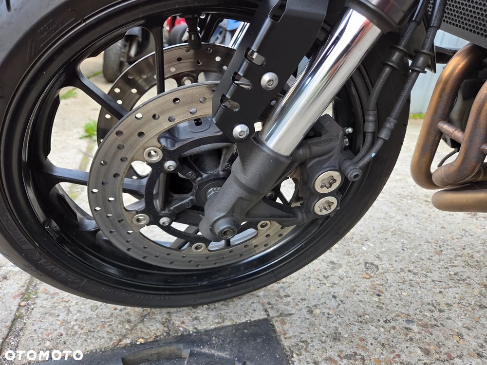 Yamaha XSR - 35