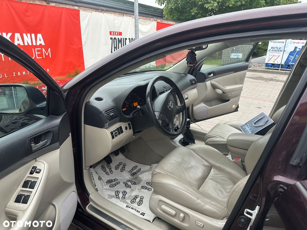 Toyota Avensis 2.2 D-4D Sol plus Premium - 7