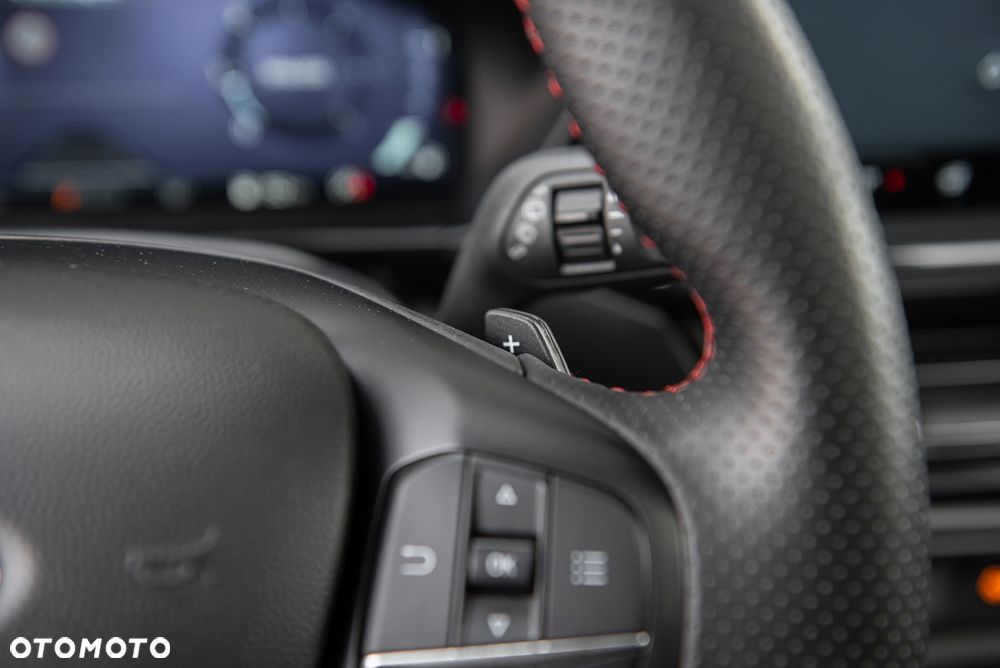 Ford Focus 1.5 EcoBlue Start-Stopp-System ST-LINE - 23