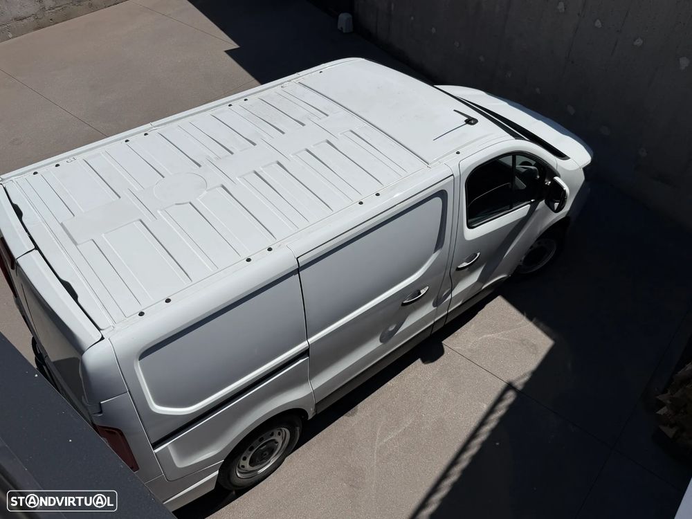 Renault Trafic 2.0 IVA Dedutível 3Lugares L1H1 - 9