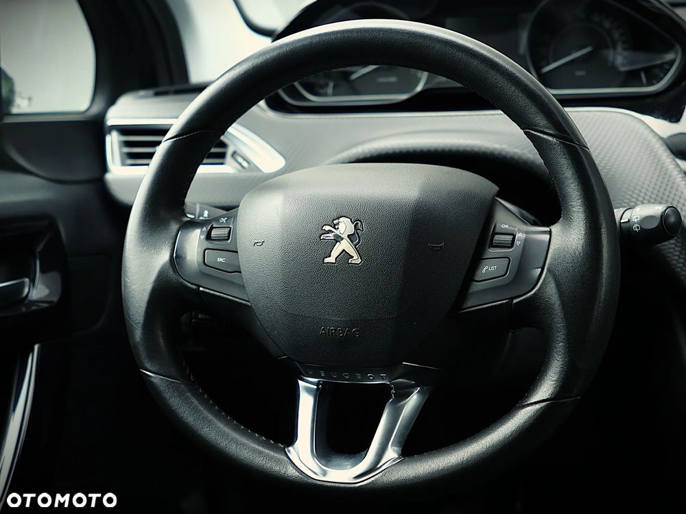 Peugeot 208 1.2 PureTech Active - 15