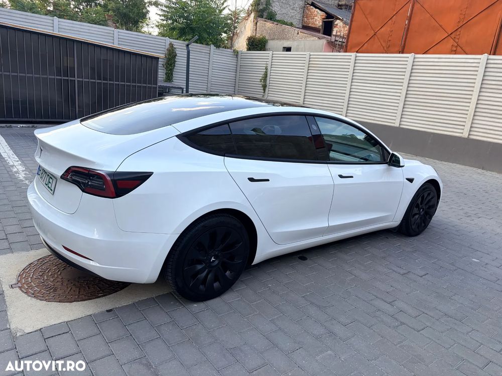 Tesla Model 3 RWD - 3
