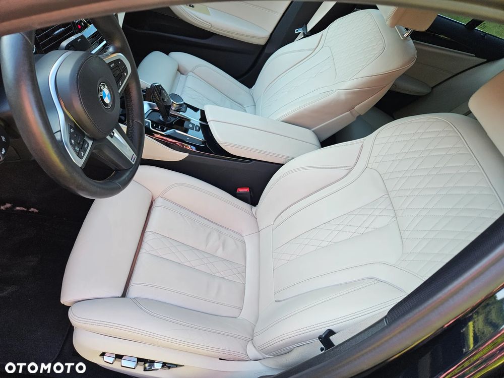 BMW Seria 5 530d M Sport sport - 10