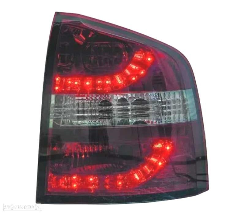 FAROLINS TRASEIROS LED SKODA OCTAVIA KOMBI 05-13 VERMELHO ESCURECIDO - 2