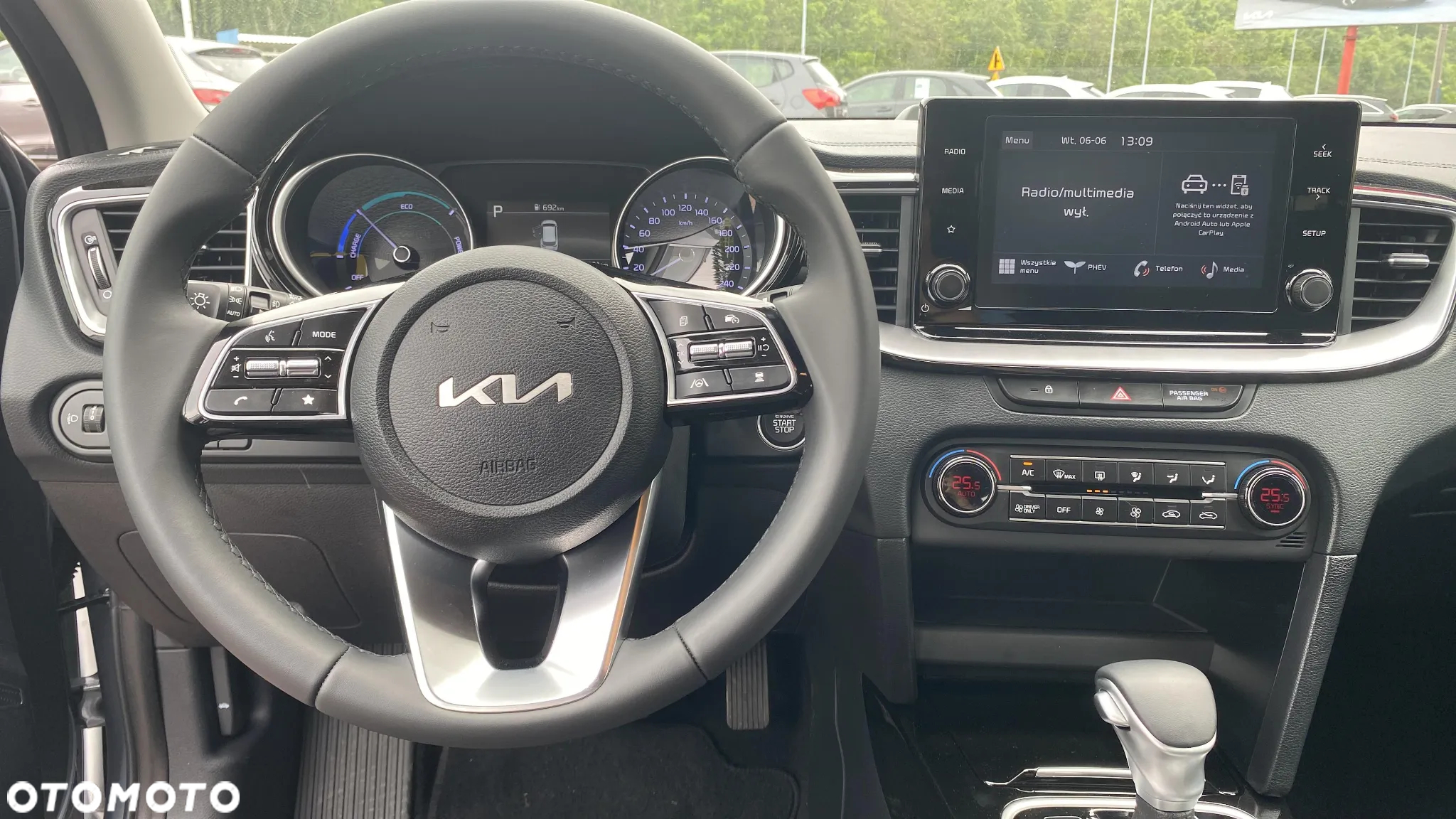 Kia Ceed 1.6 GDI PHEV L DCT - 10