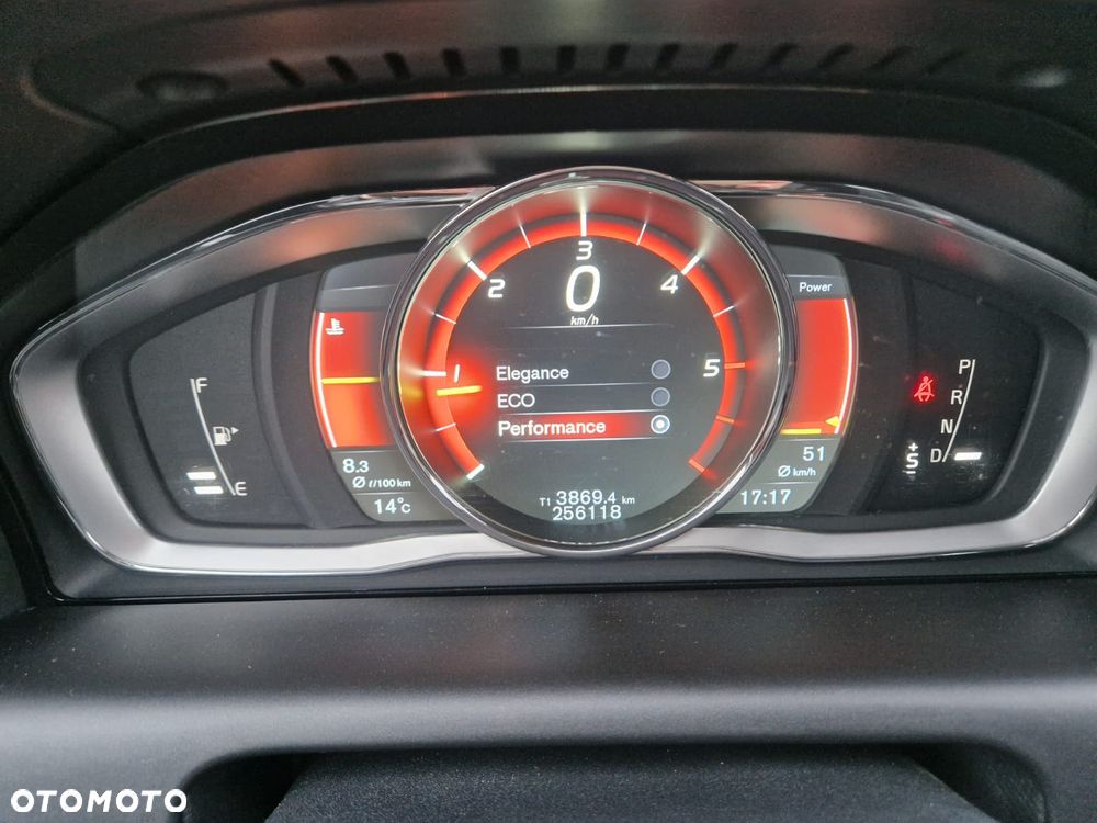 Volvo XC 60 D4 Geartronic Summum - 25