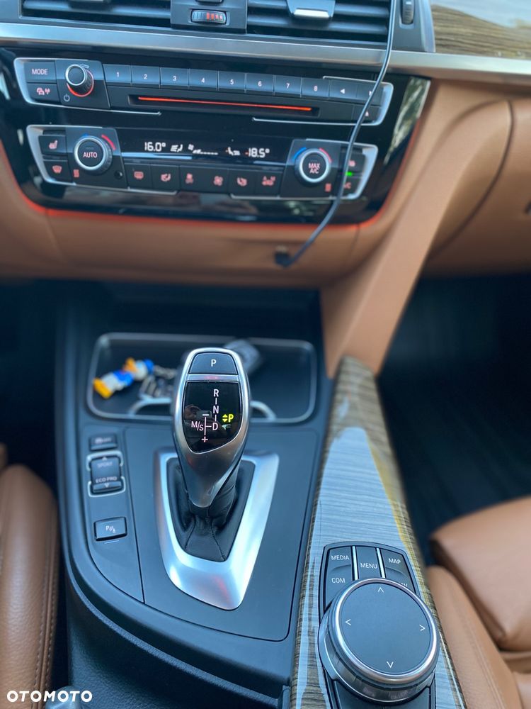 BMW Seria 3 330d Luxury Line Purity - 11