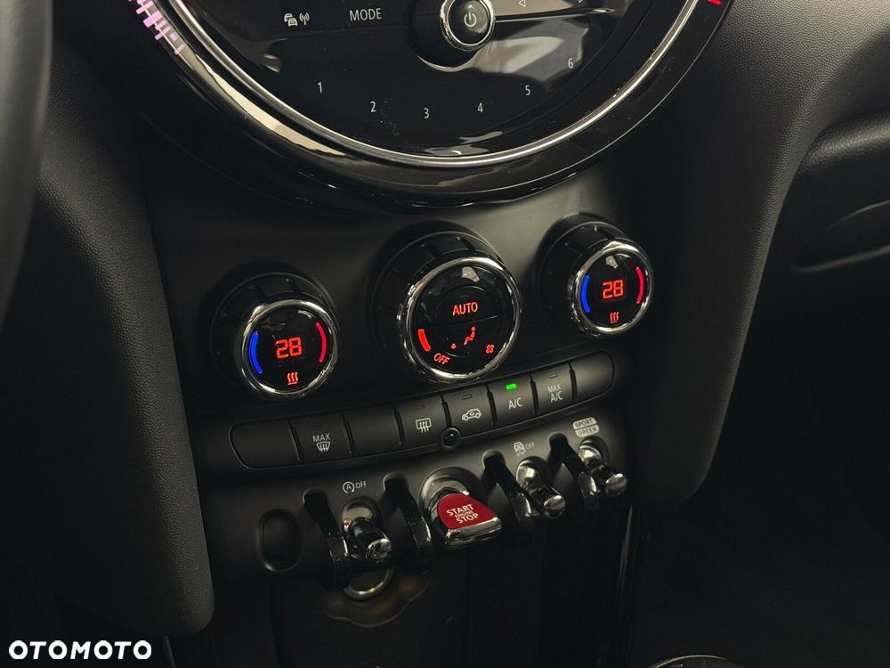 MINI Cooper Standard - 24
