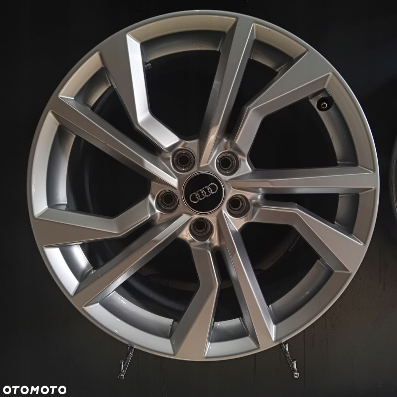 Felgi 18 5x112 Audi TT 8S0 S-Line OE F503549-33 - 4