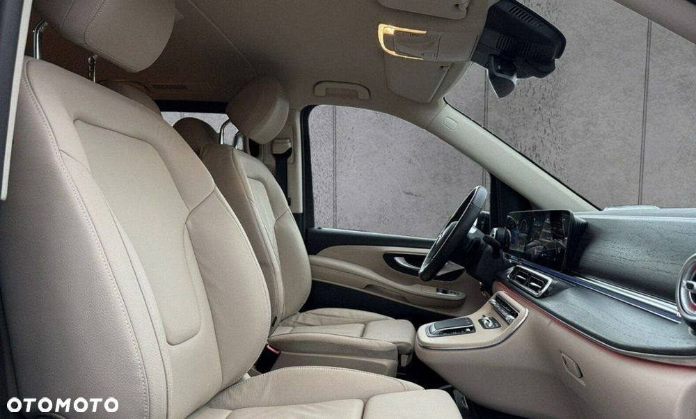 Mercedes-Benz Klasa V - 8