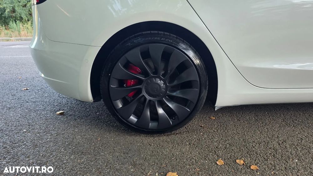 Tesla Model 3 Performance - 7