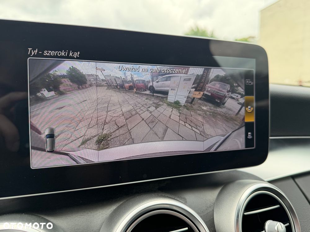 Mercedes-Benz Klasa C 220 d 4MATIC 9G-TRONIC - 29
