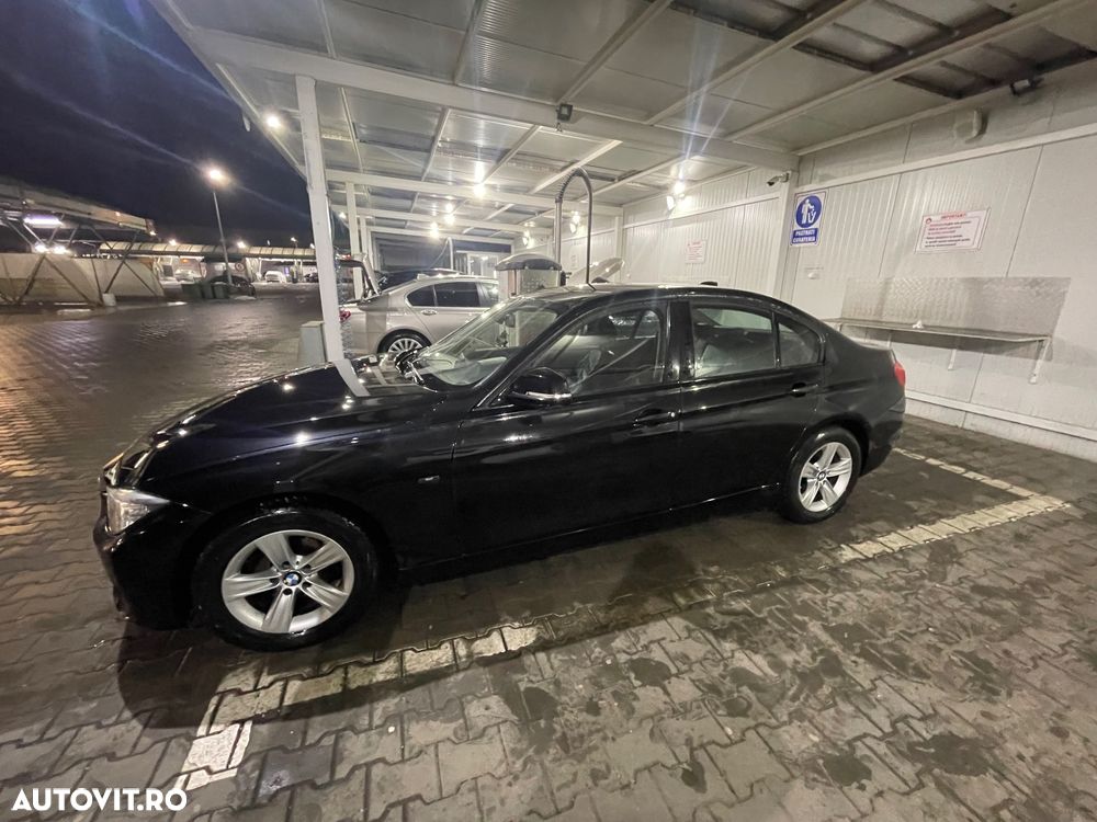 BMW Seria 3 320d - 4