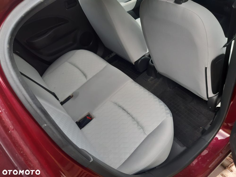 Mitsubishi Space Star 1.2 Intense CVT - 11
