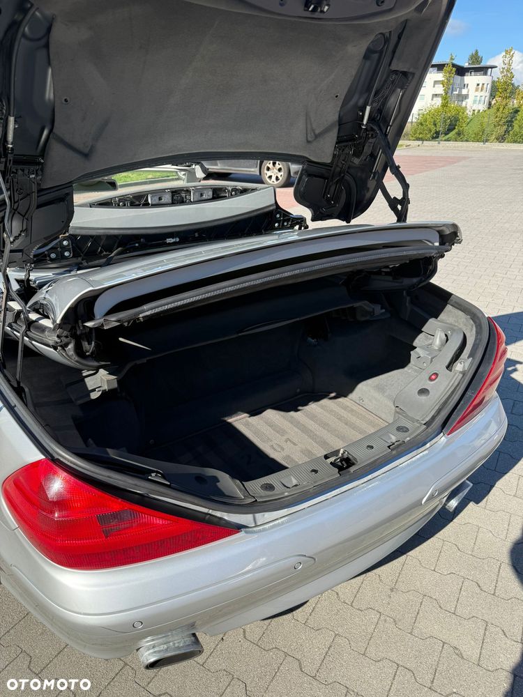 Mercedes-Benz SL - 24