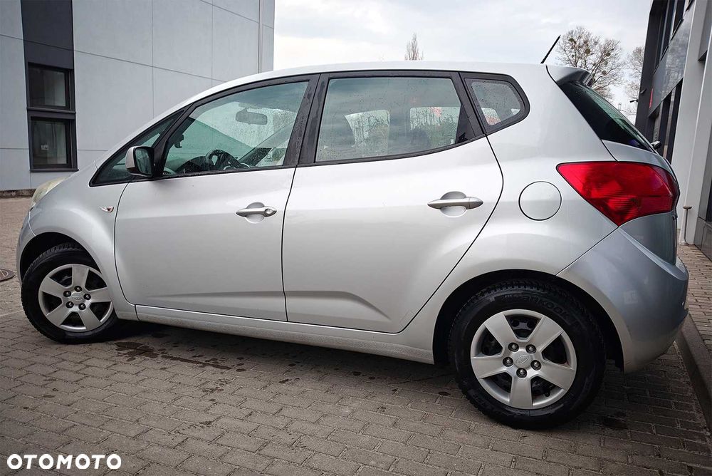 Kia Venga - 4