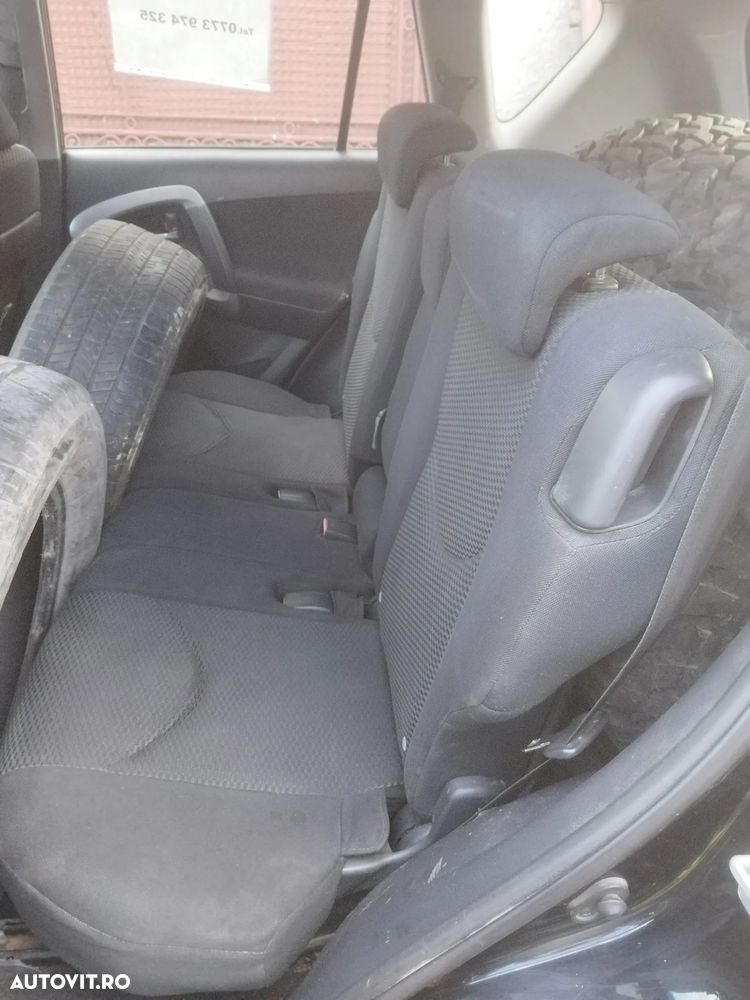 Toyota RAV4 2.2 D-4D Confort - 12