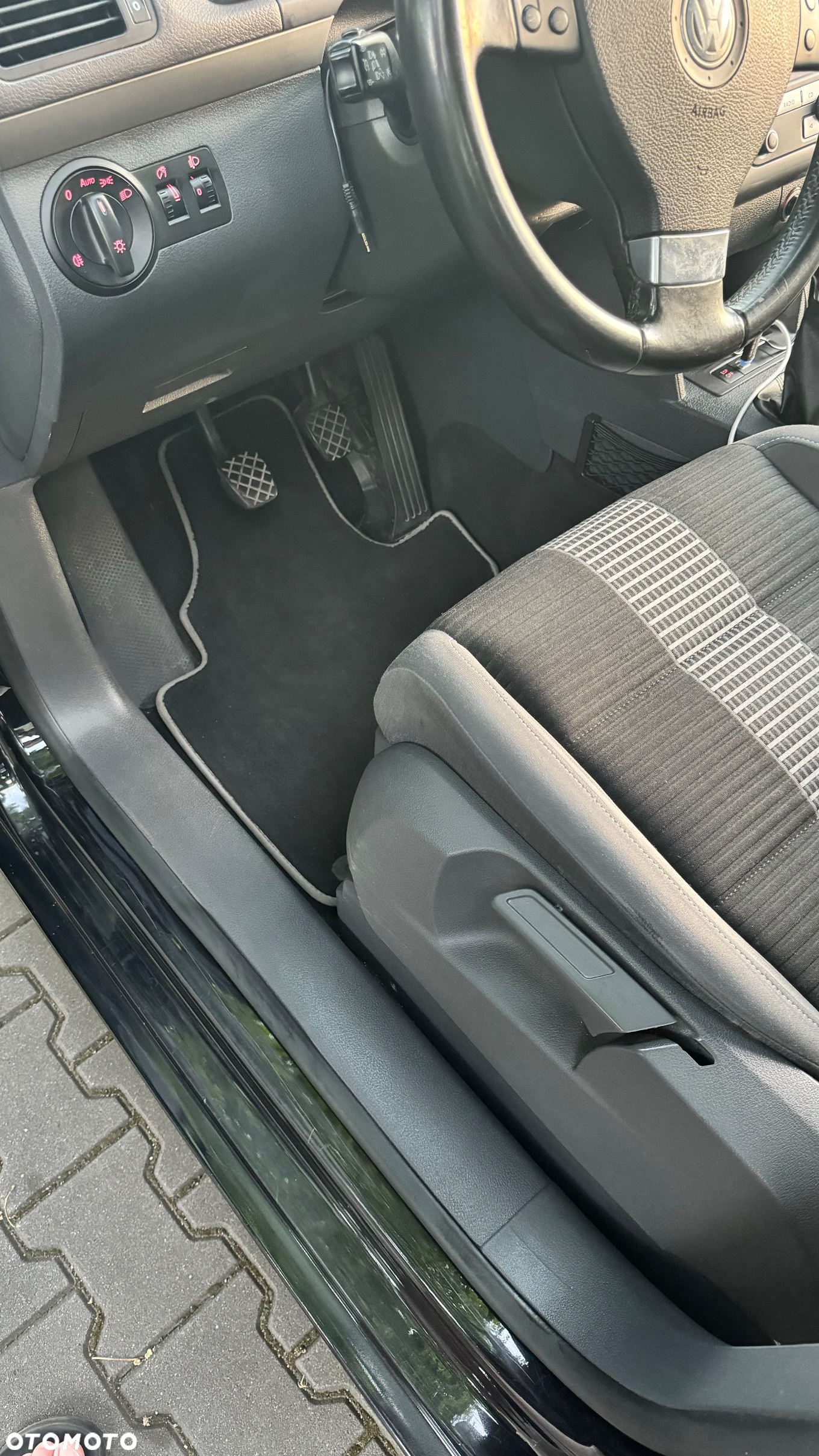 Volkswagen Touran 1.6 - 18
