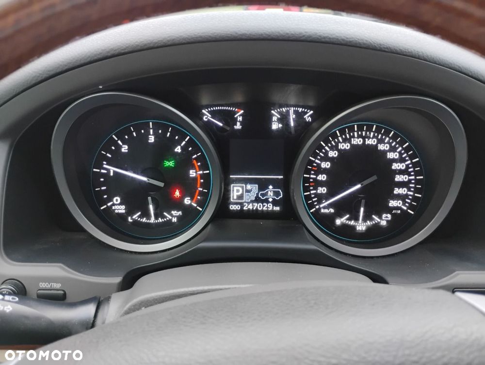 Toyota Land Cruiser - 25