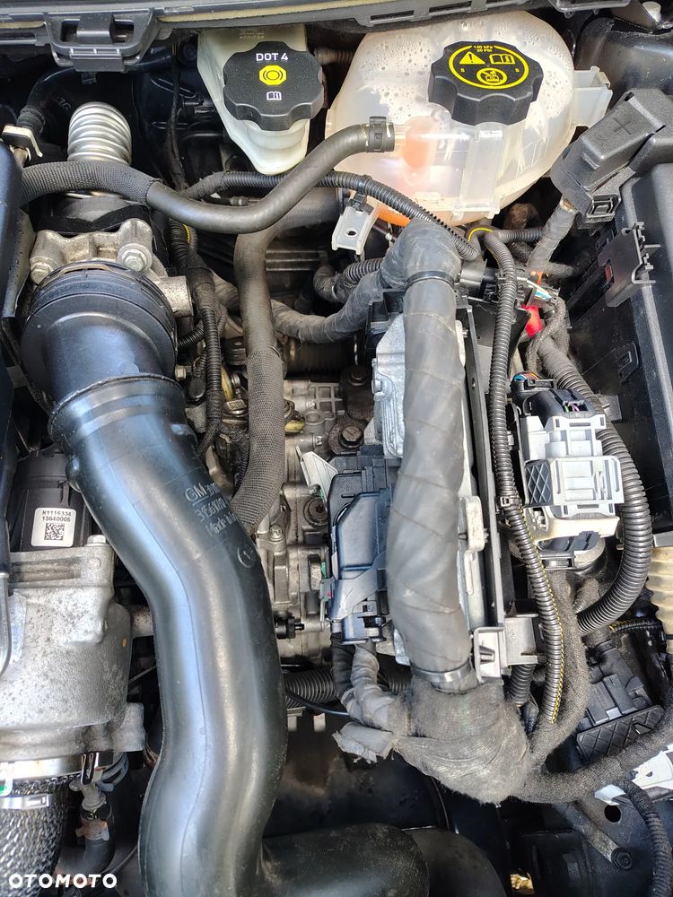 Opel Astra 1.6 D (CDTI) Start/Stop Dynamic - 17