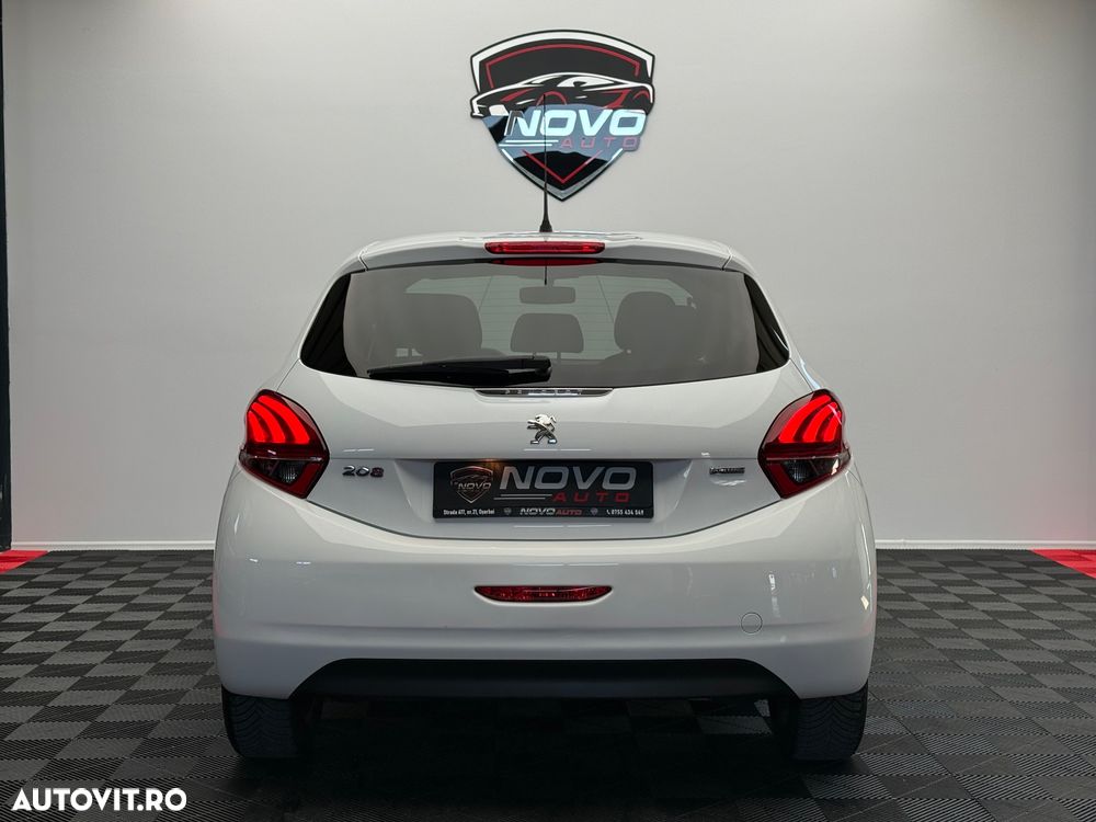 Peugeot 208 PureTech 82 Style - 37