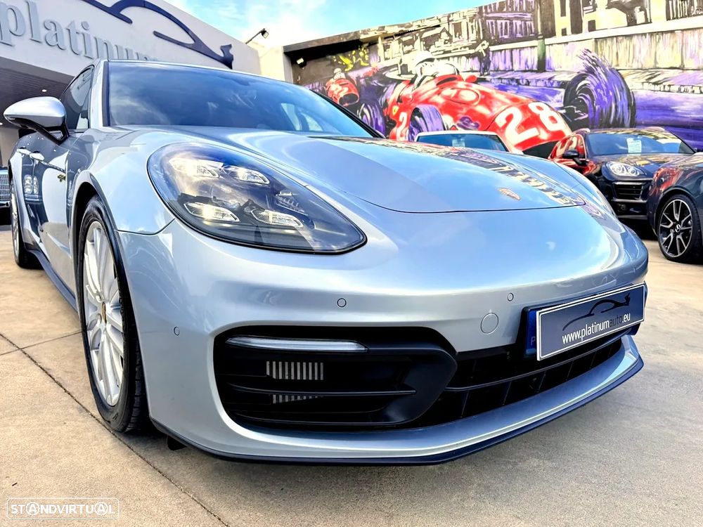 Porsche Panamera 4 E-Hybrid Platinum Edition - 42