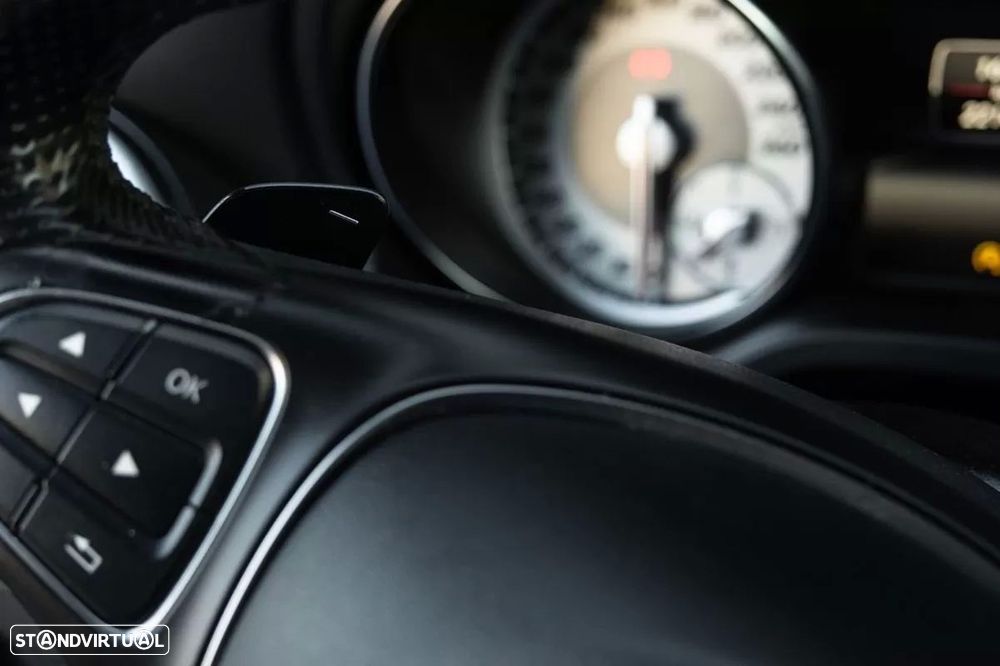 Mercedes-Benz CLA 200 - 28