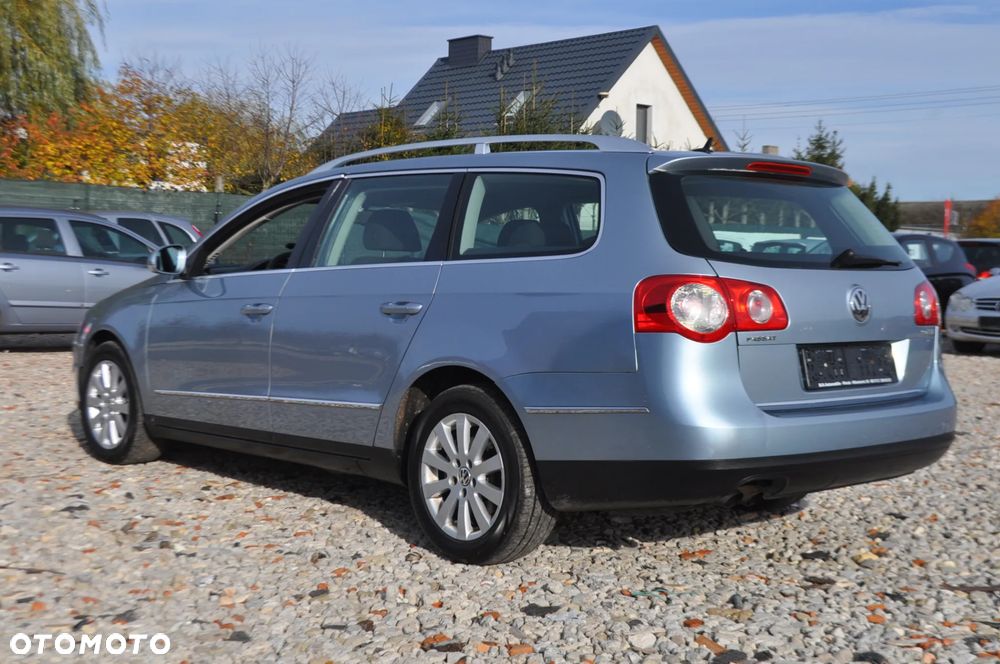 Volkswagen Passat Variant 2.0 TDI BlueMotion Technology DPF Highline - 30