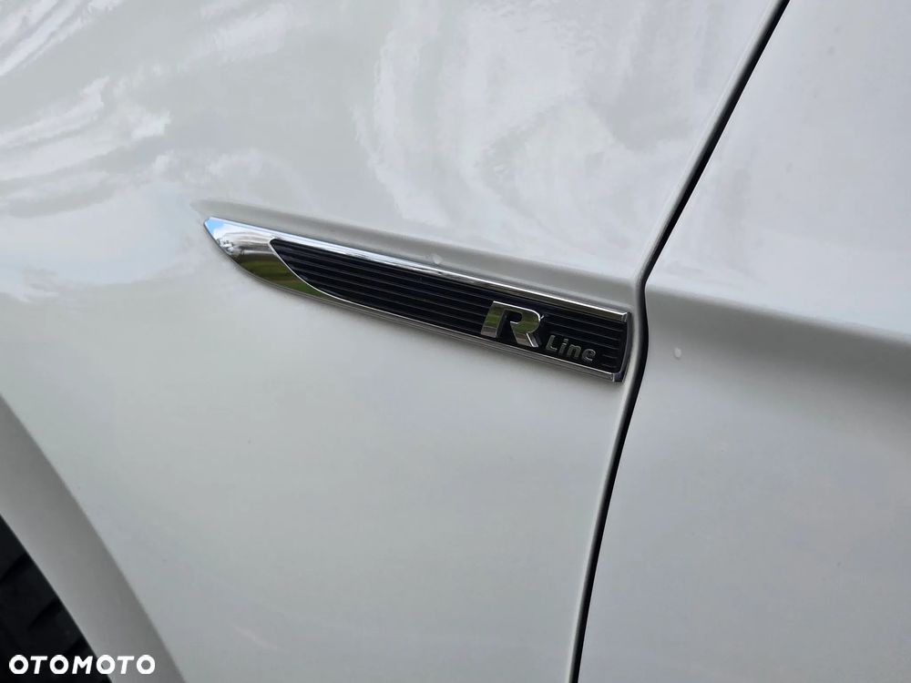 Volkswagen Passat 2.0 TDI Elegance DSG - 21